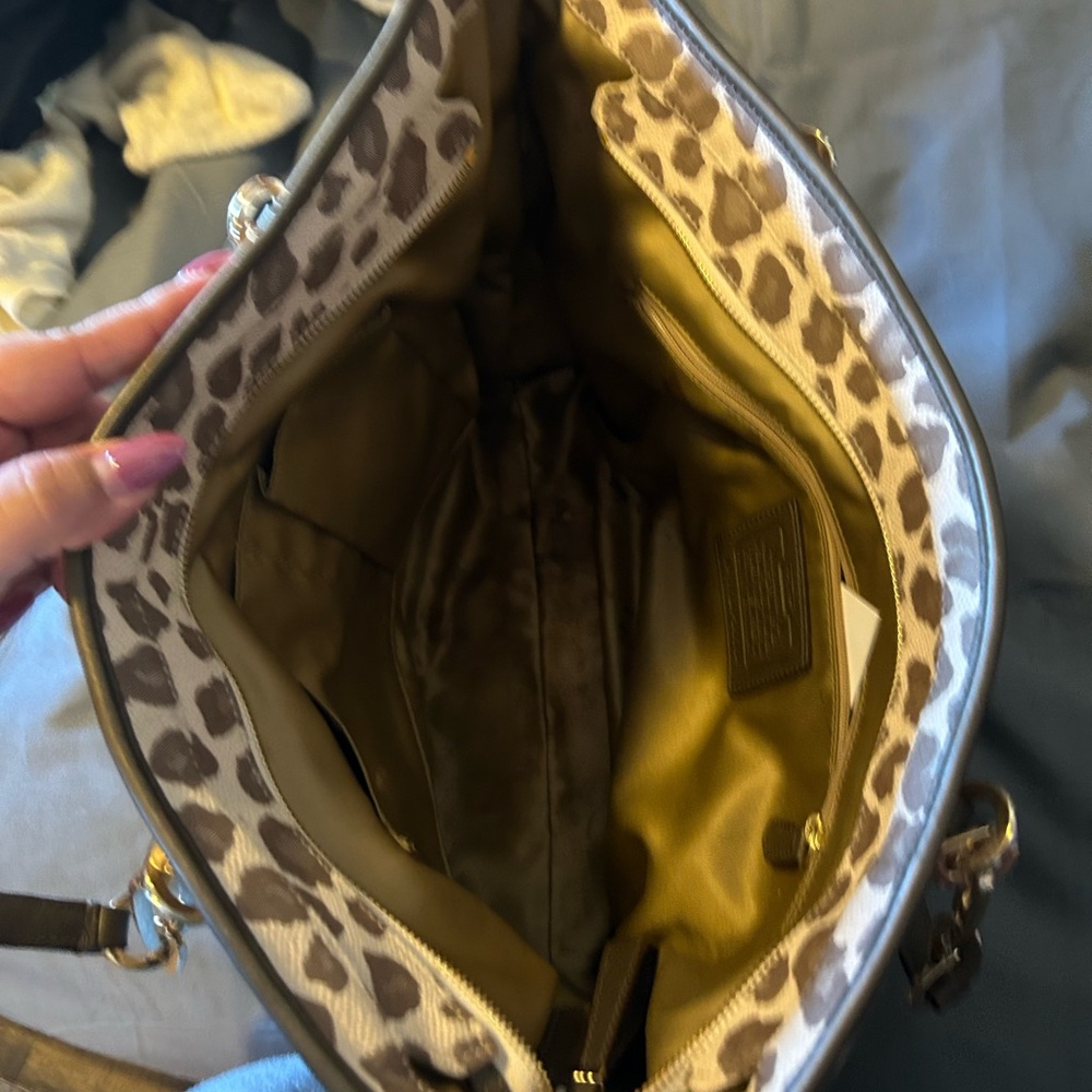 Coach purse - Picture 6 of 6
